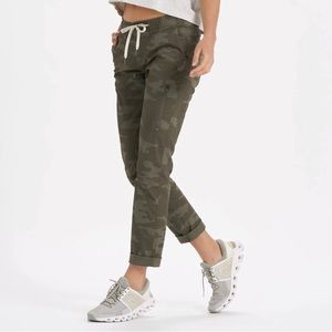 Vuori DuraTerra Pants